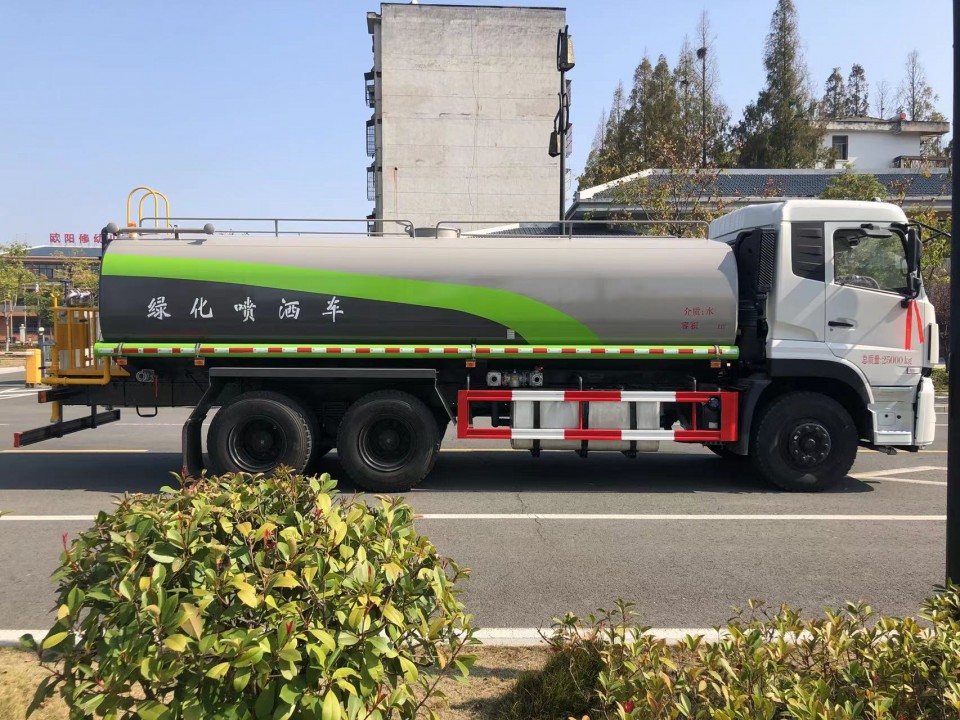 最热销的工地用工程洒水车